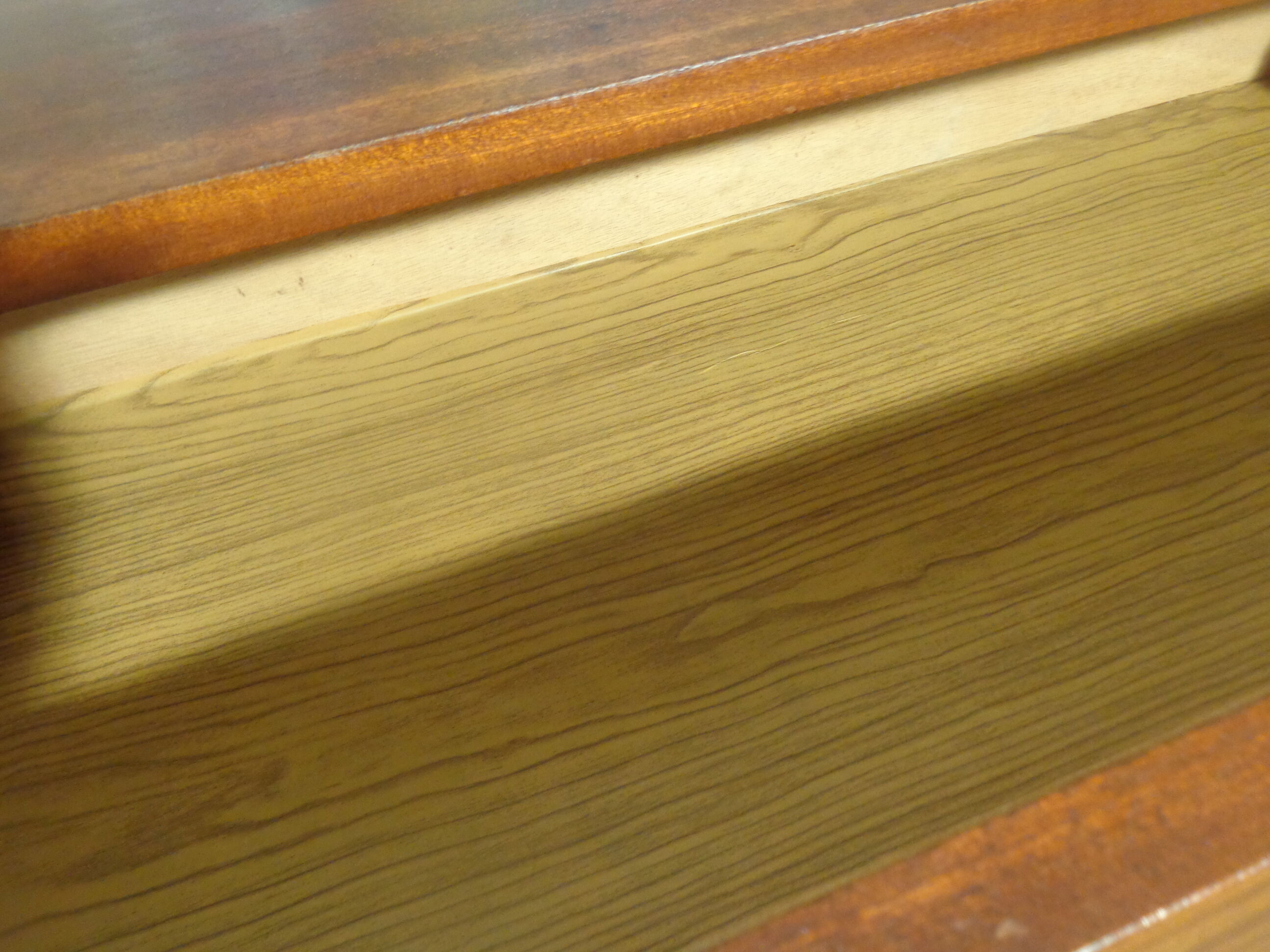 Vintage dresser 1960