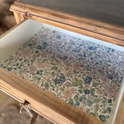 Chevet et sa patine d'origine  ou petit meuble d'appoint