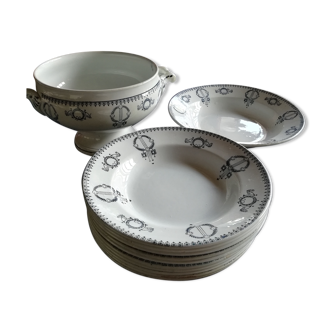 st Amand dishware