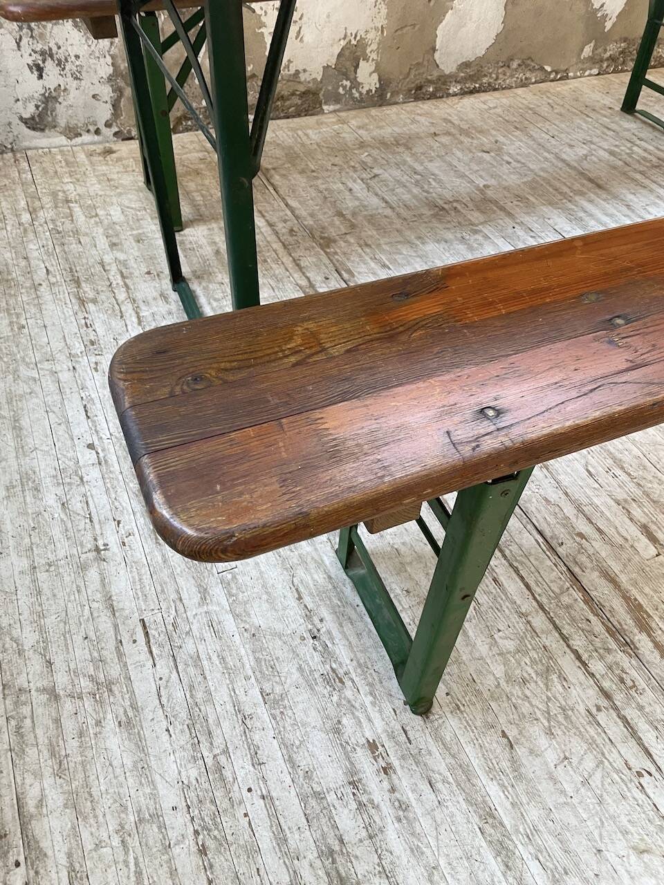 Guinguette table and its 2 benches