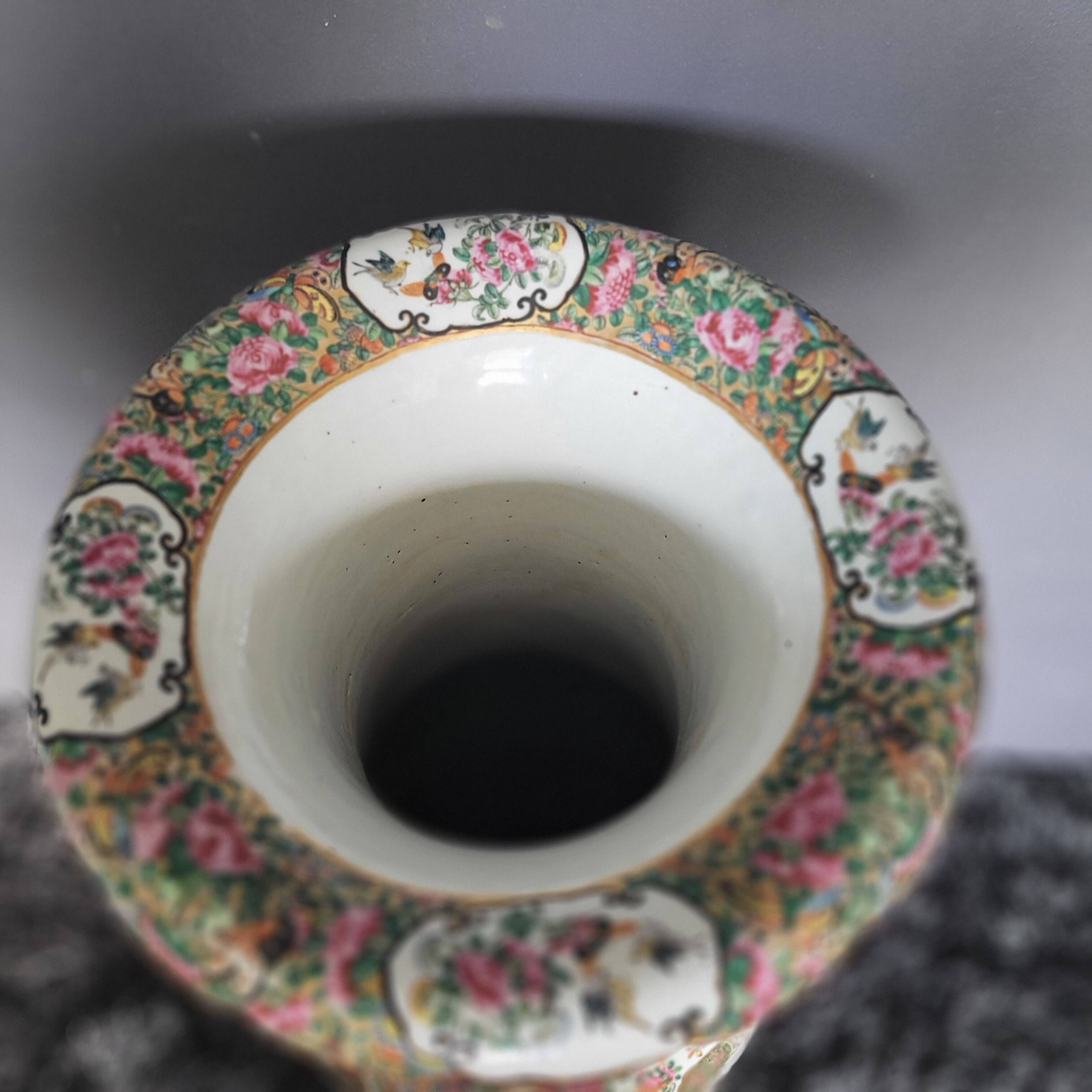 Very large Chinese vase (92 centimeters)