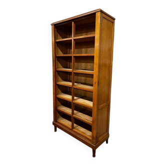 Vintage wooden library / shelf / tiered shelf