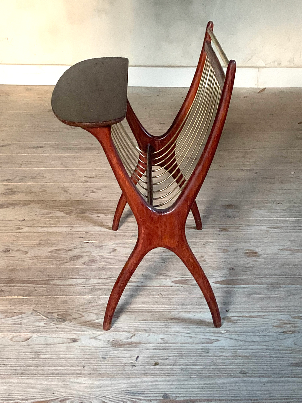 Italian vintage magazine rack/table stand