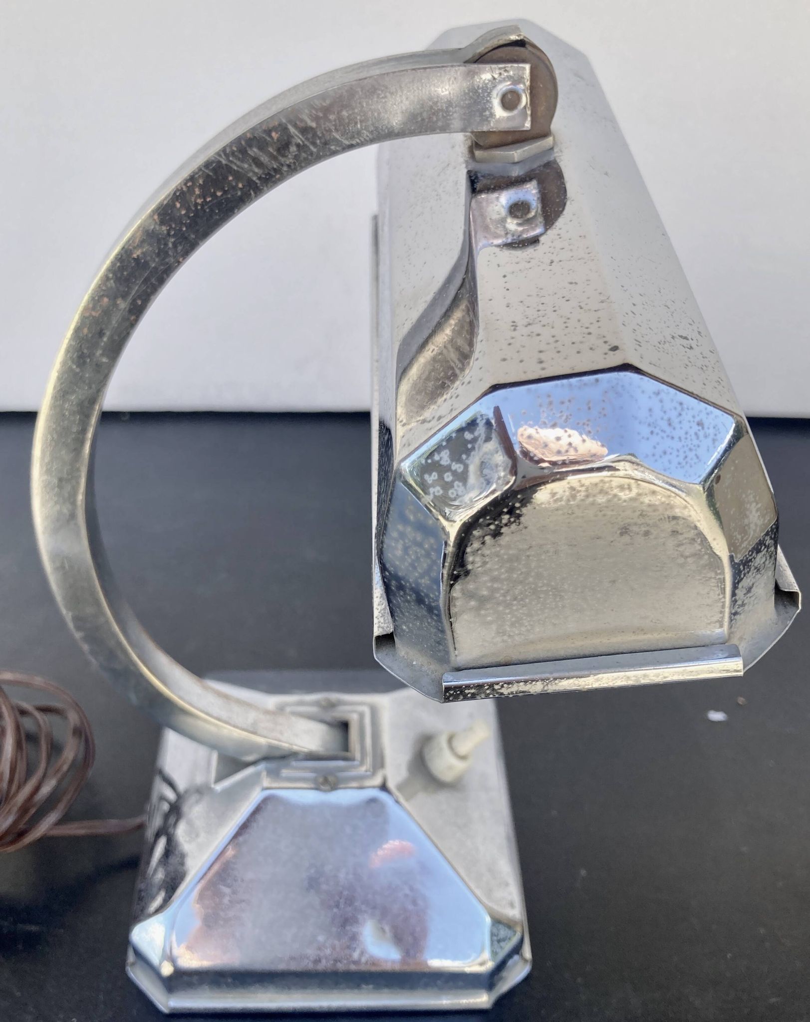 Petite lampe Pirouett Art Déco pied chromé