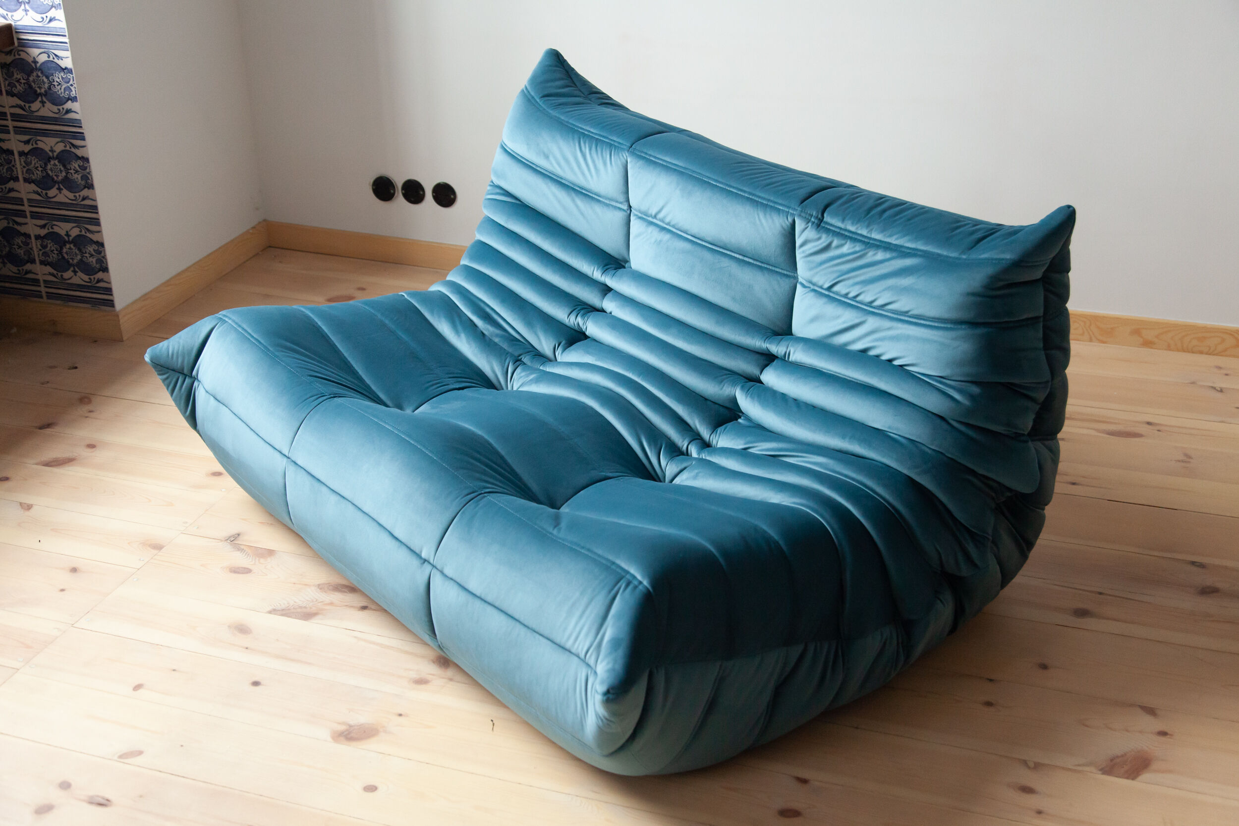 Togo sofa and pouf by Michel Ducaroy for Ligne Roset