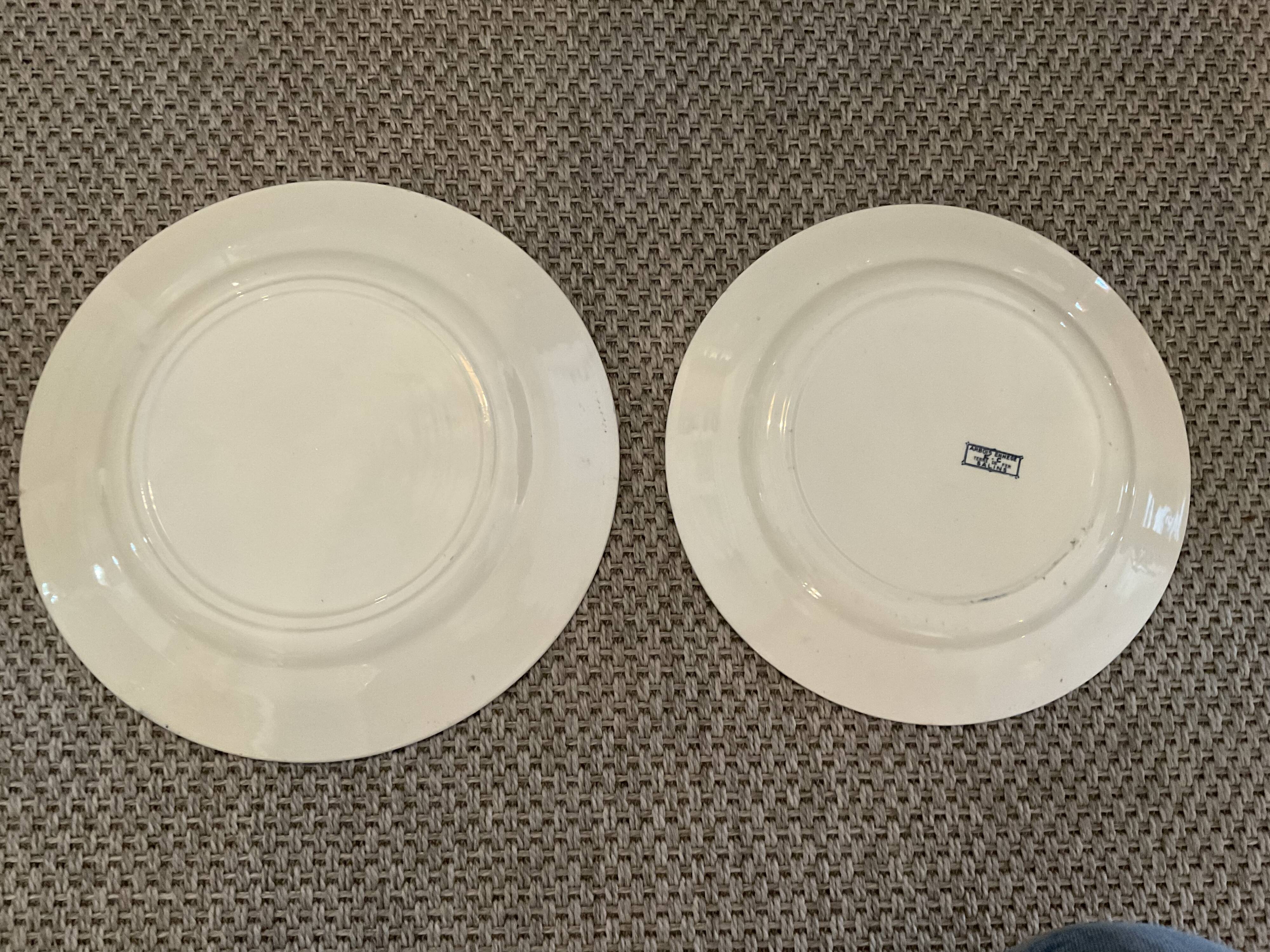 2 round dishes iron earth .salins