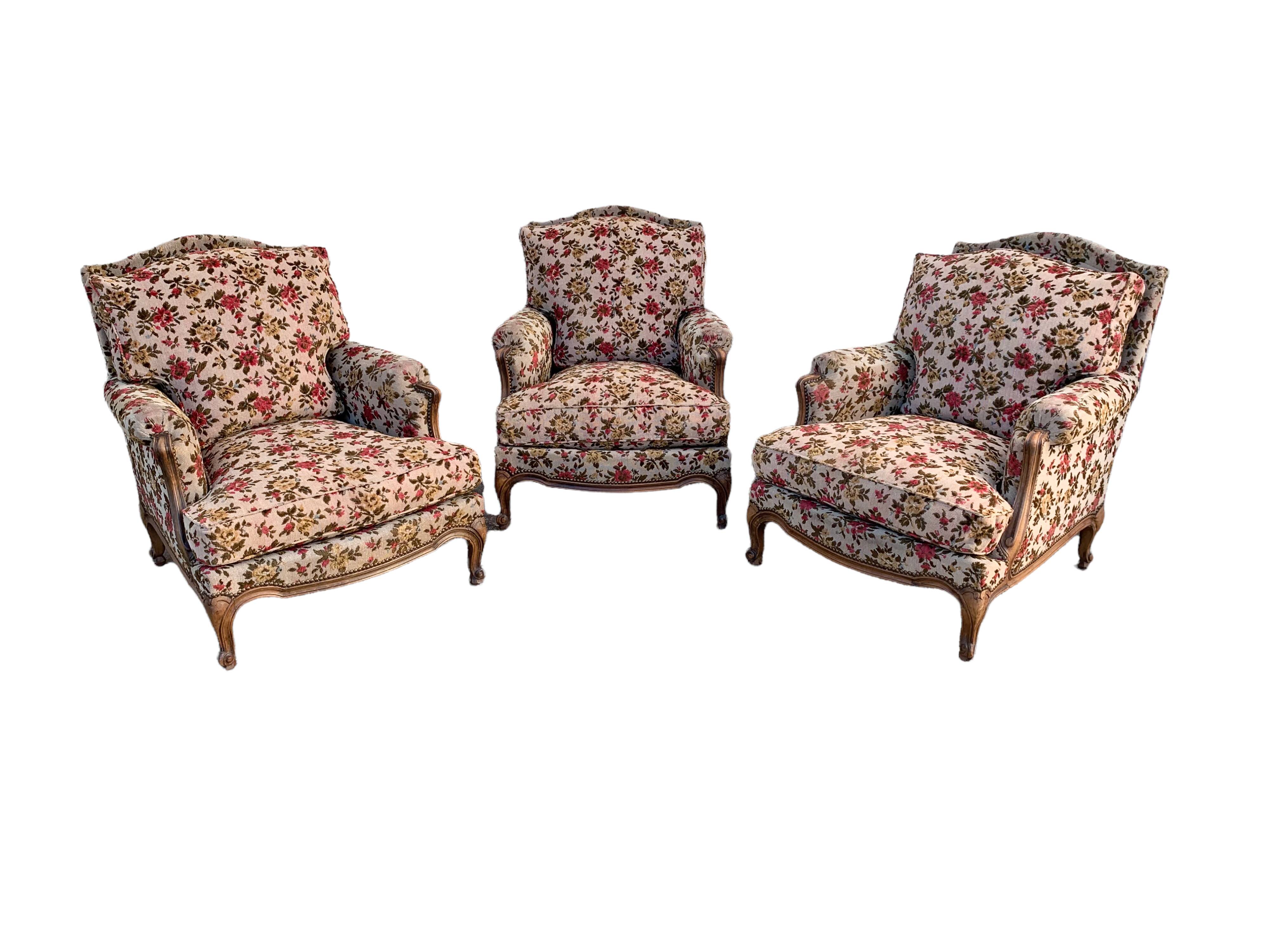 Antique Louis XV style shepherdess armchair in floral flocked fabric