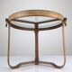 Table basse en laiton et cuir surpiqué