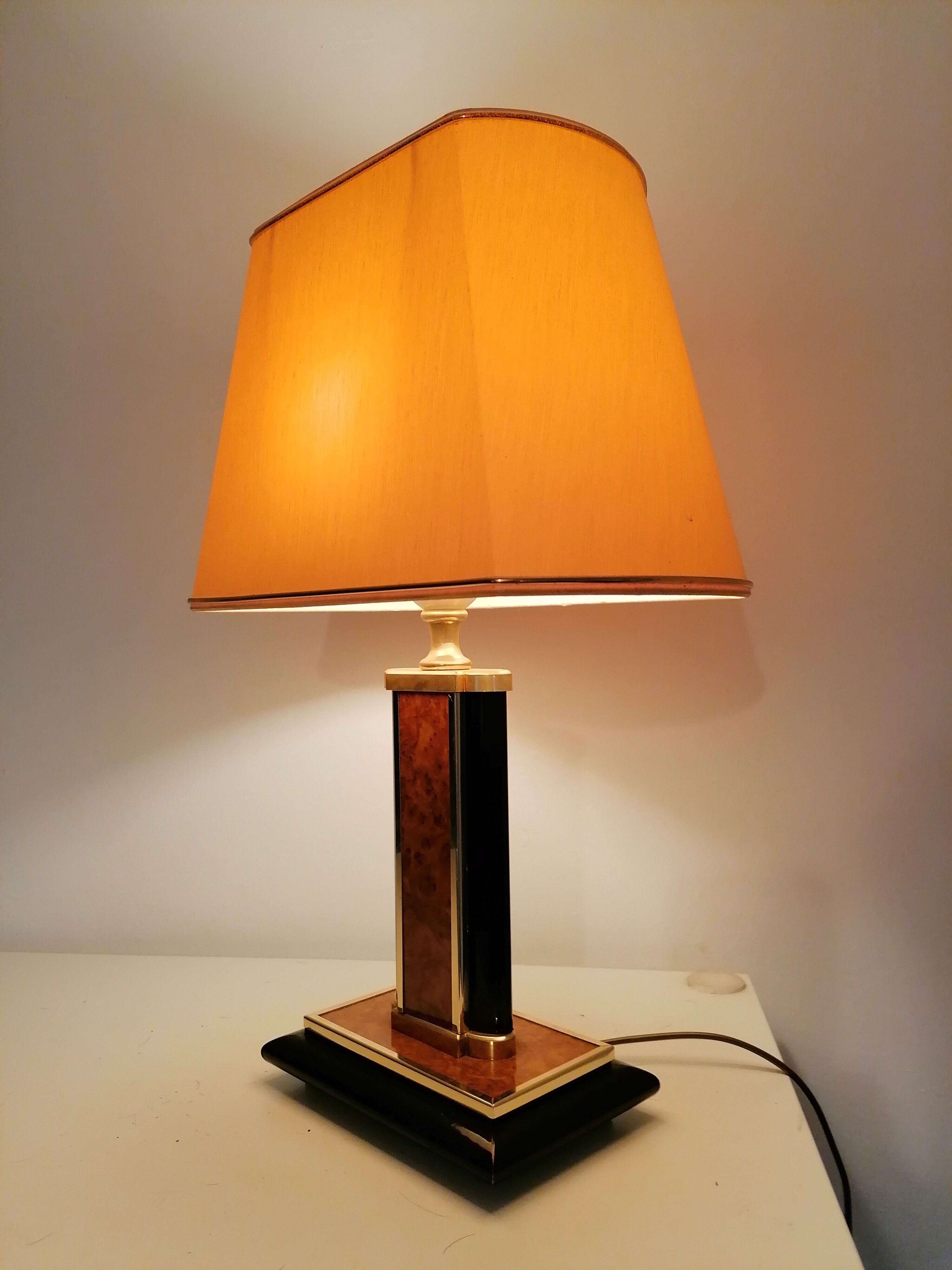 Lamp assembler decoration wood and metal gilded