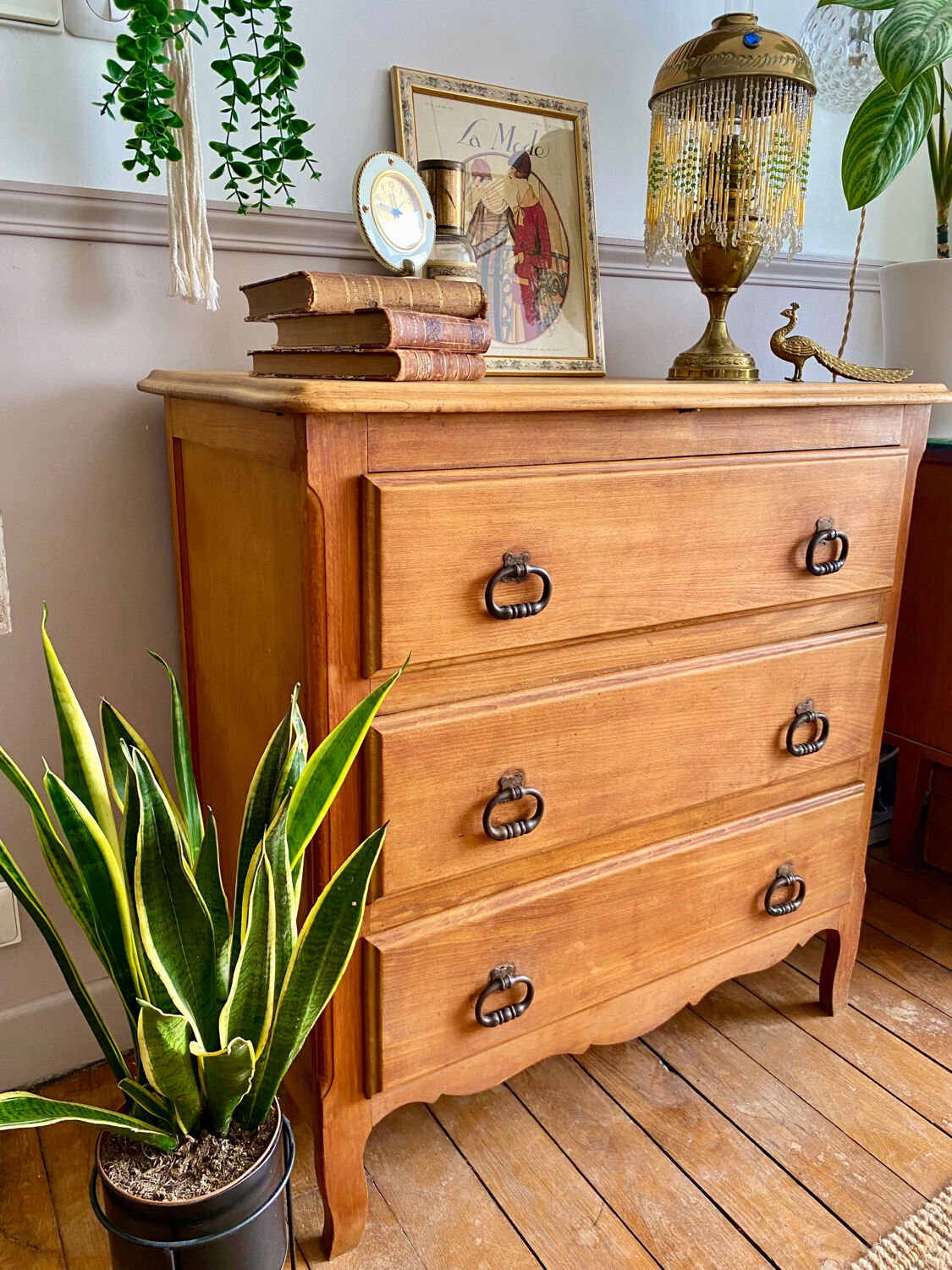 Vintage wooden chest of drawers