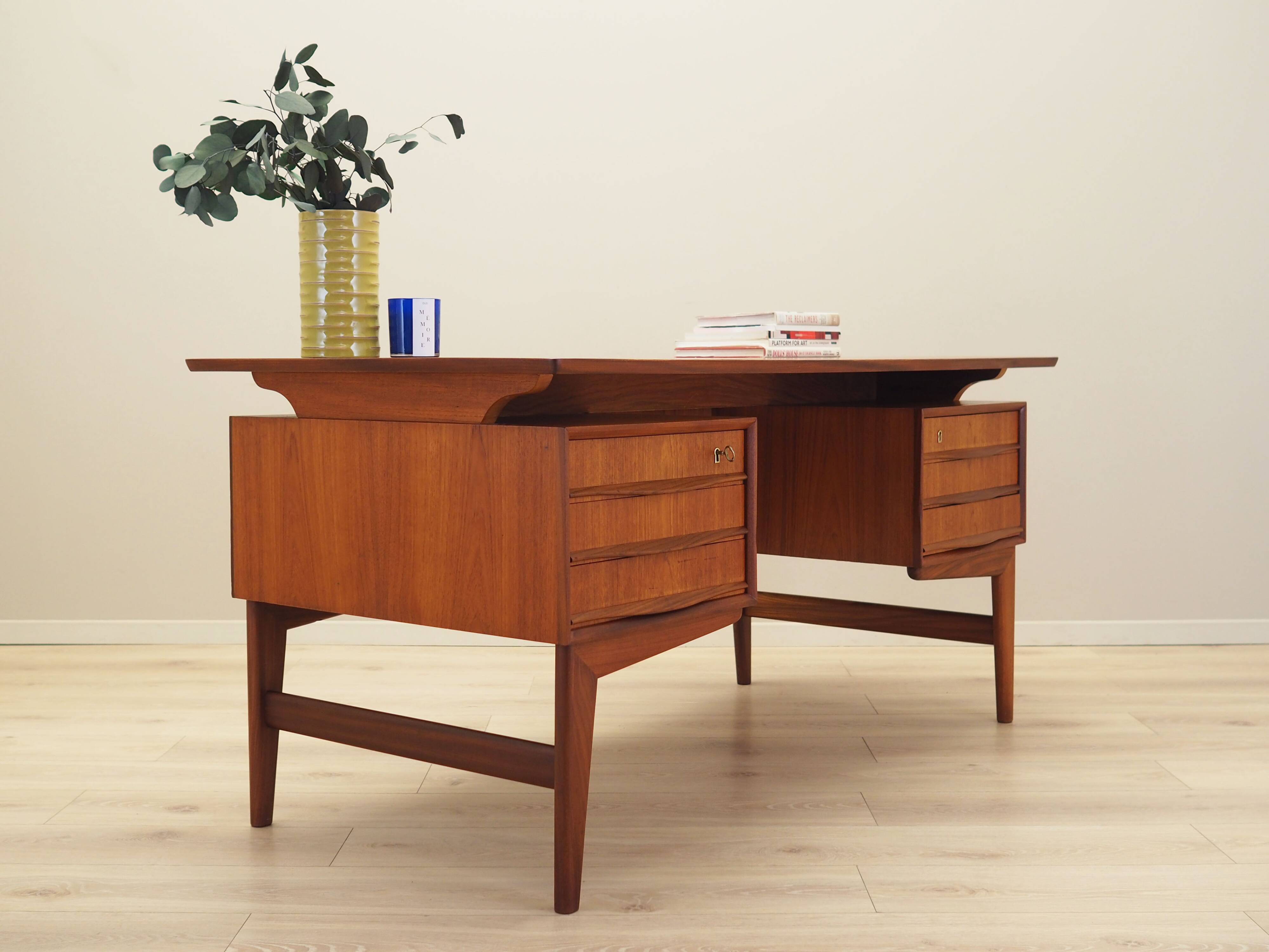 Teak desk, Danish design, 1970s, production: Denmark