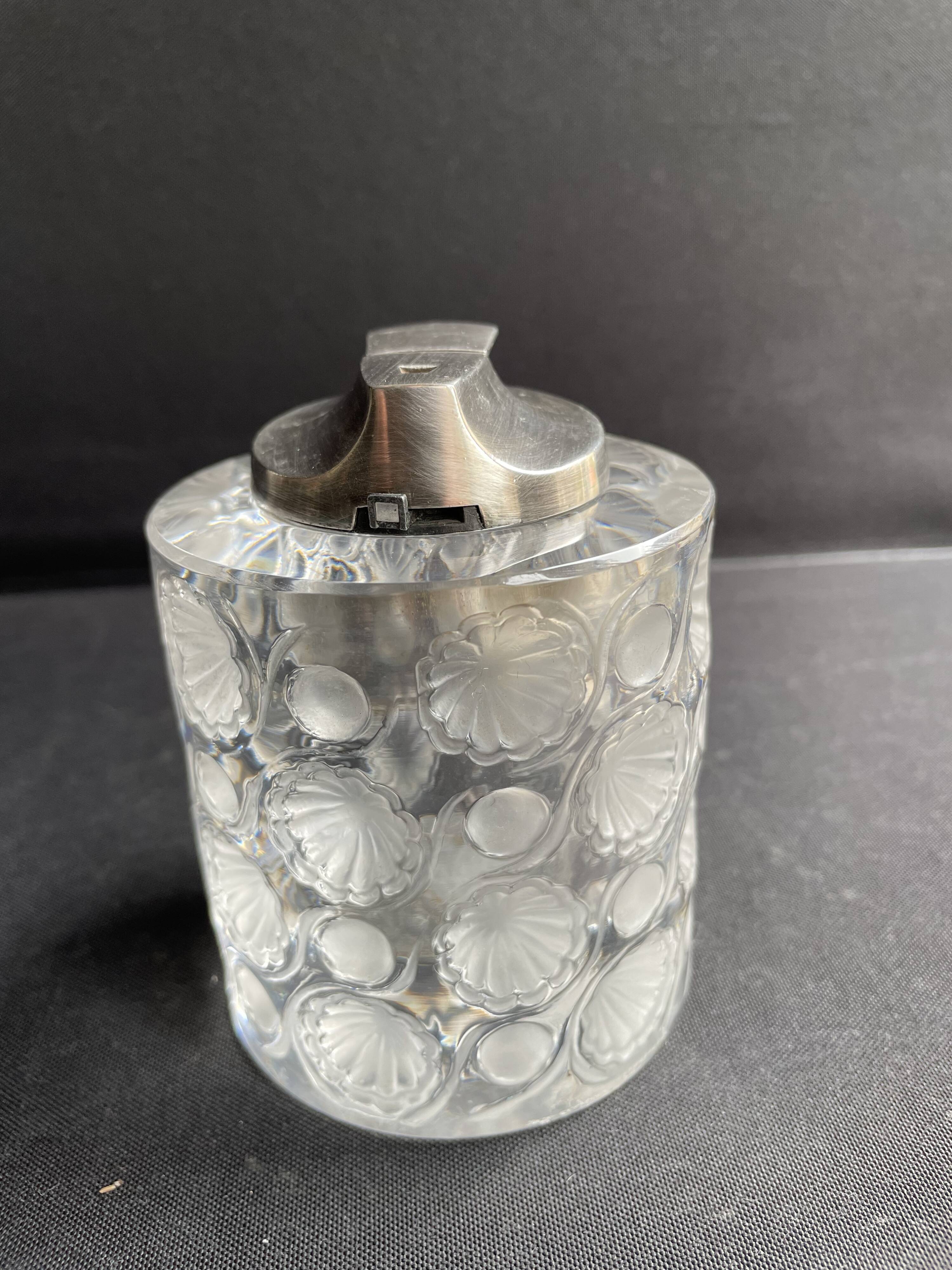 Lalique Tokyo model table lighter