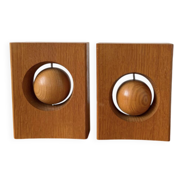 Constructivist wooden bookends