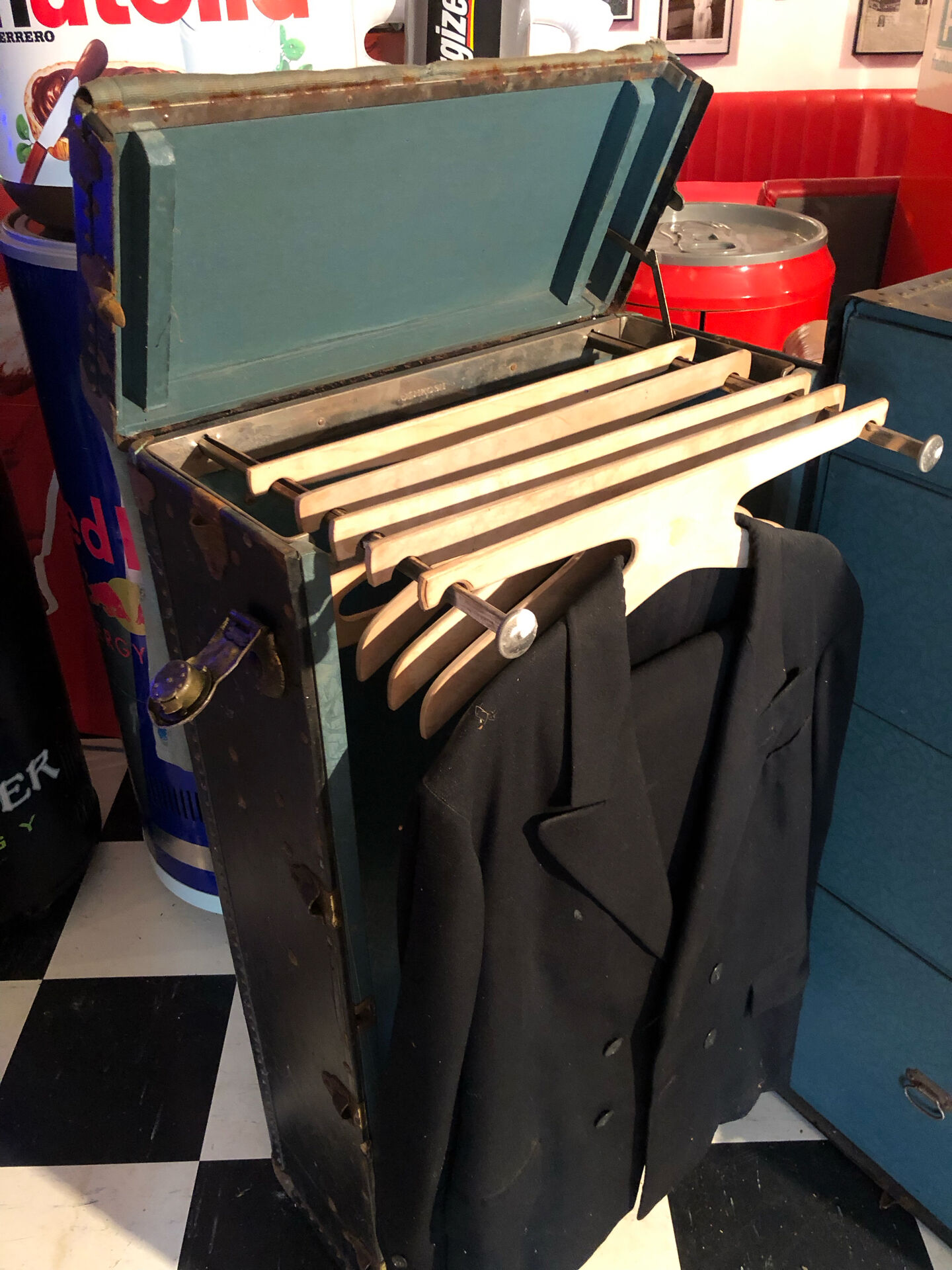 Travel trunk