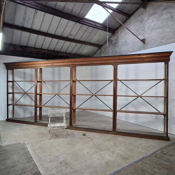 Exceptionnelle étagère de magasin d'époque Napoléon III en pin