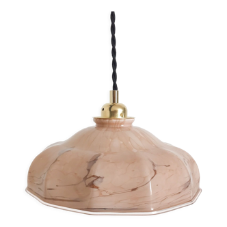 Marbled opaline suspension