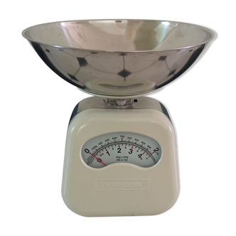 Old style kitchen scale
