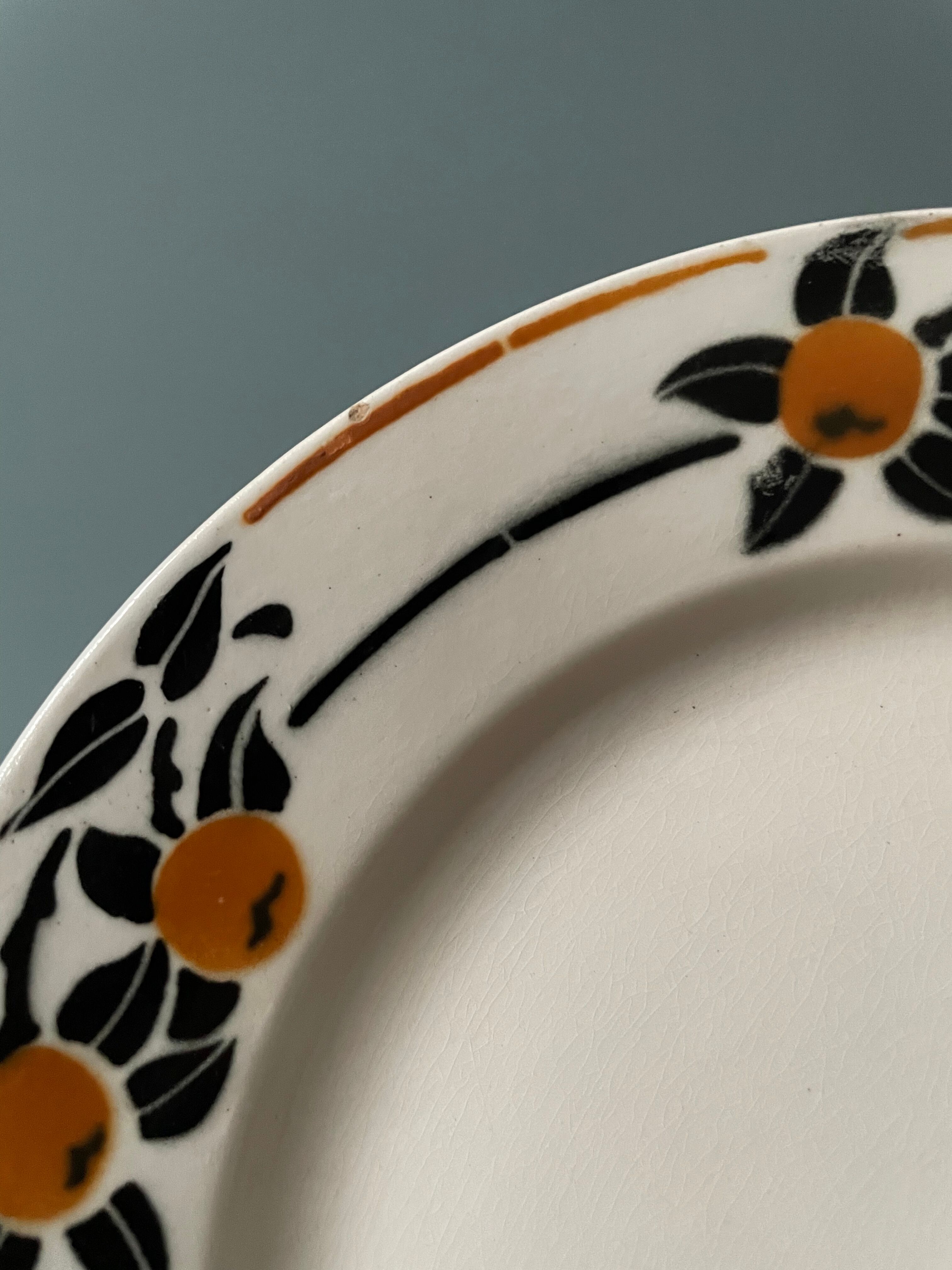 Set of 8 small plates in Badondiller earthenware, Madeleine model