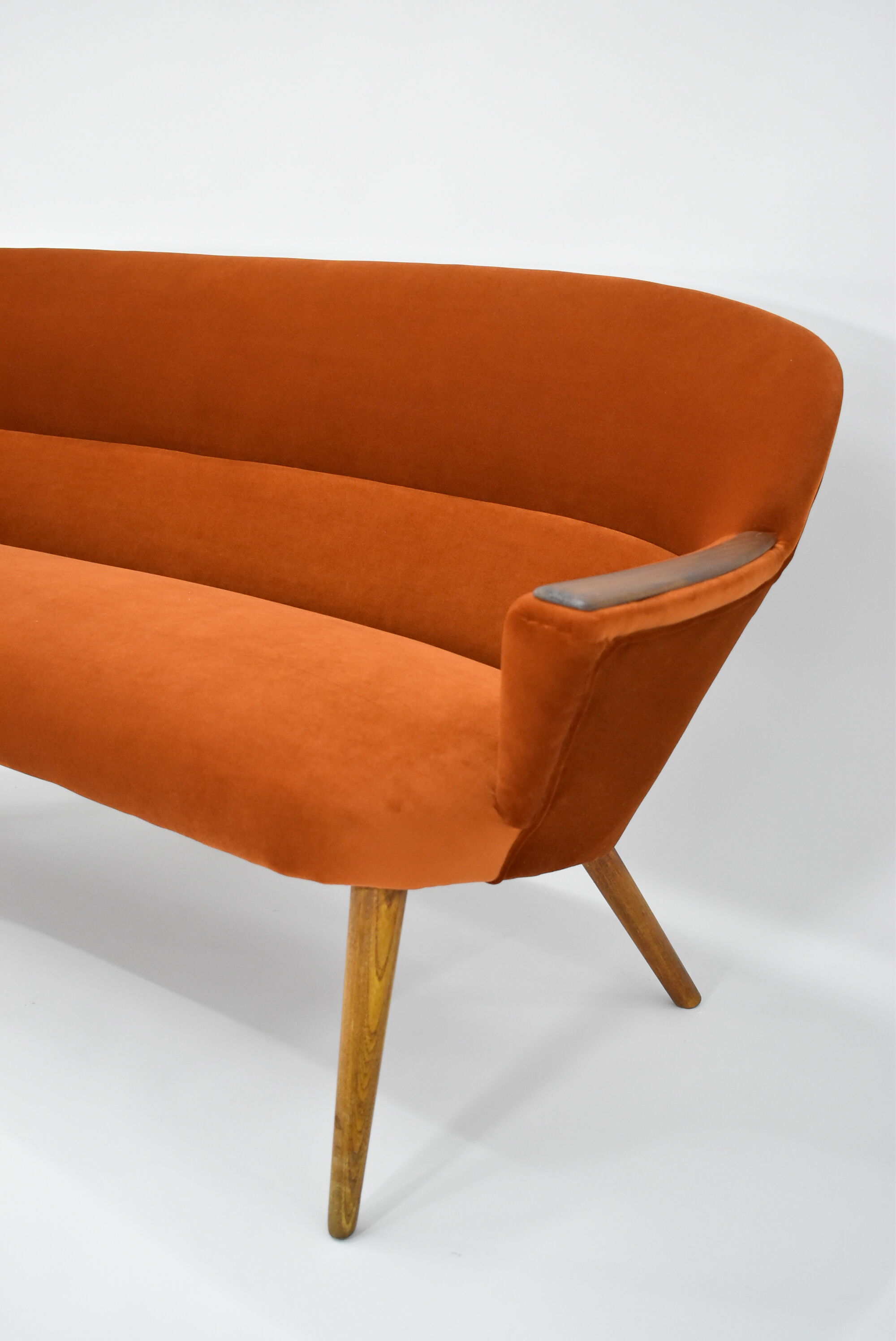 Canapé scandinave vintage Danemark années 1960 velours roux