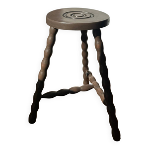 Tabouret tripode en bois