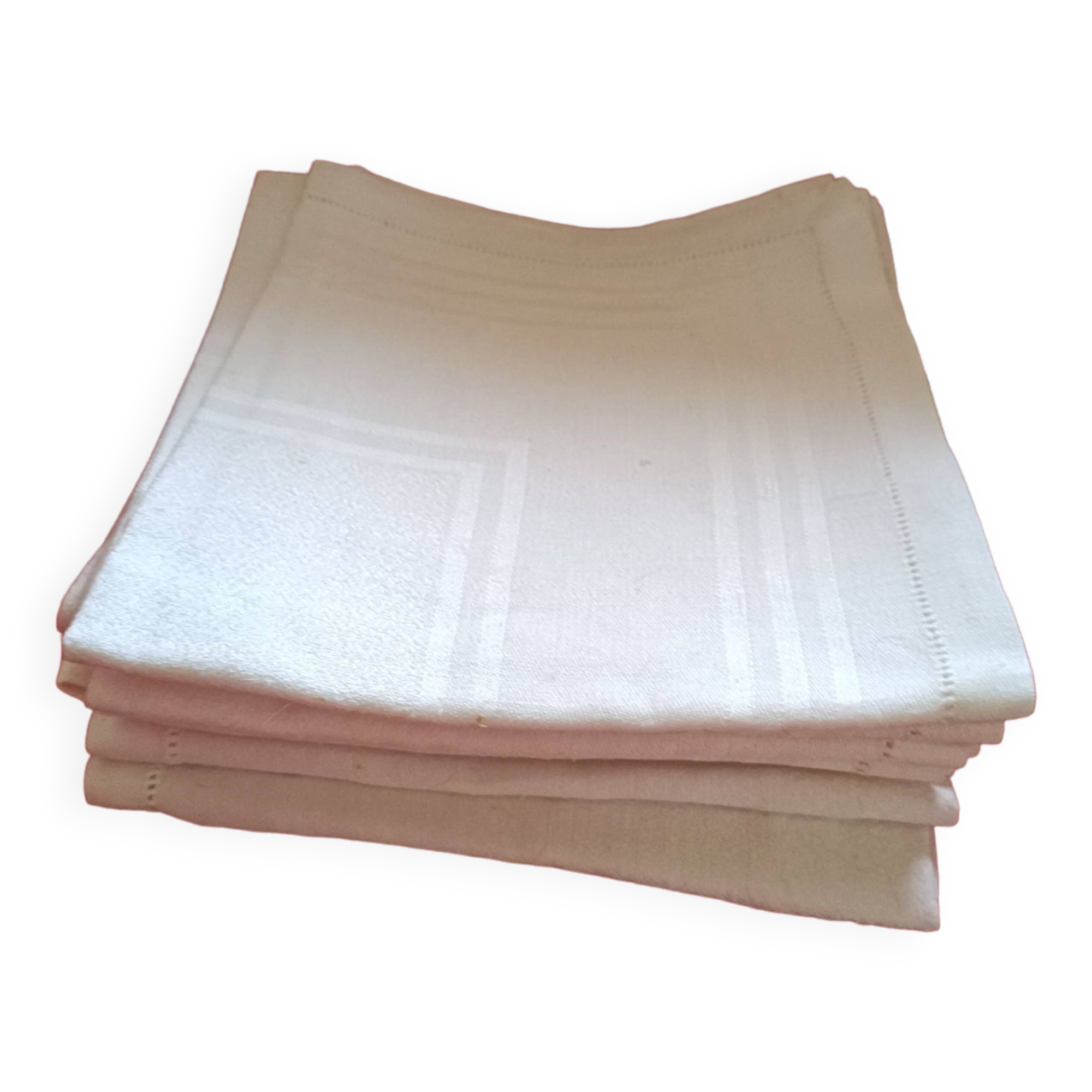 7 Damsée napkins with handmade small day border.