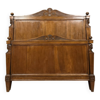 Lit estampillé Bastel époque empire consulat en noyer vers 1800