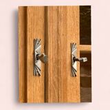 Armoire parisienne vitrée Art Déco asymétrique en chêne brut, 1930