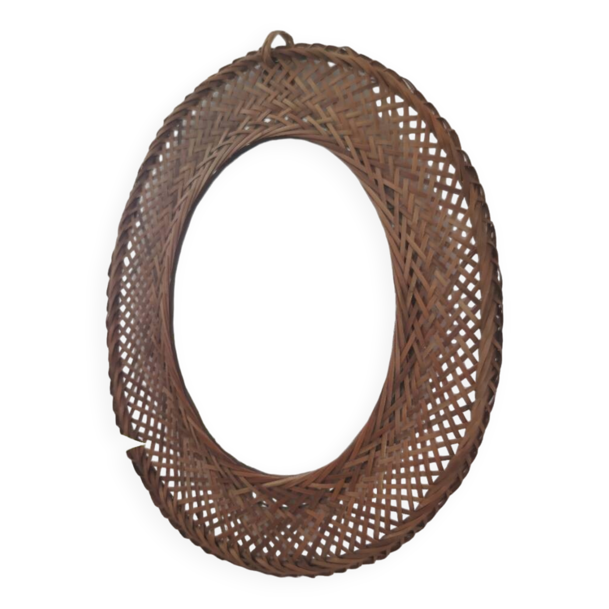 Oval mirror in woven wicker