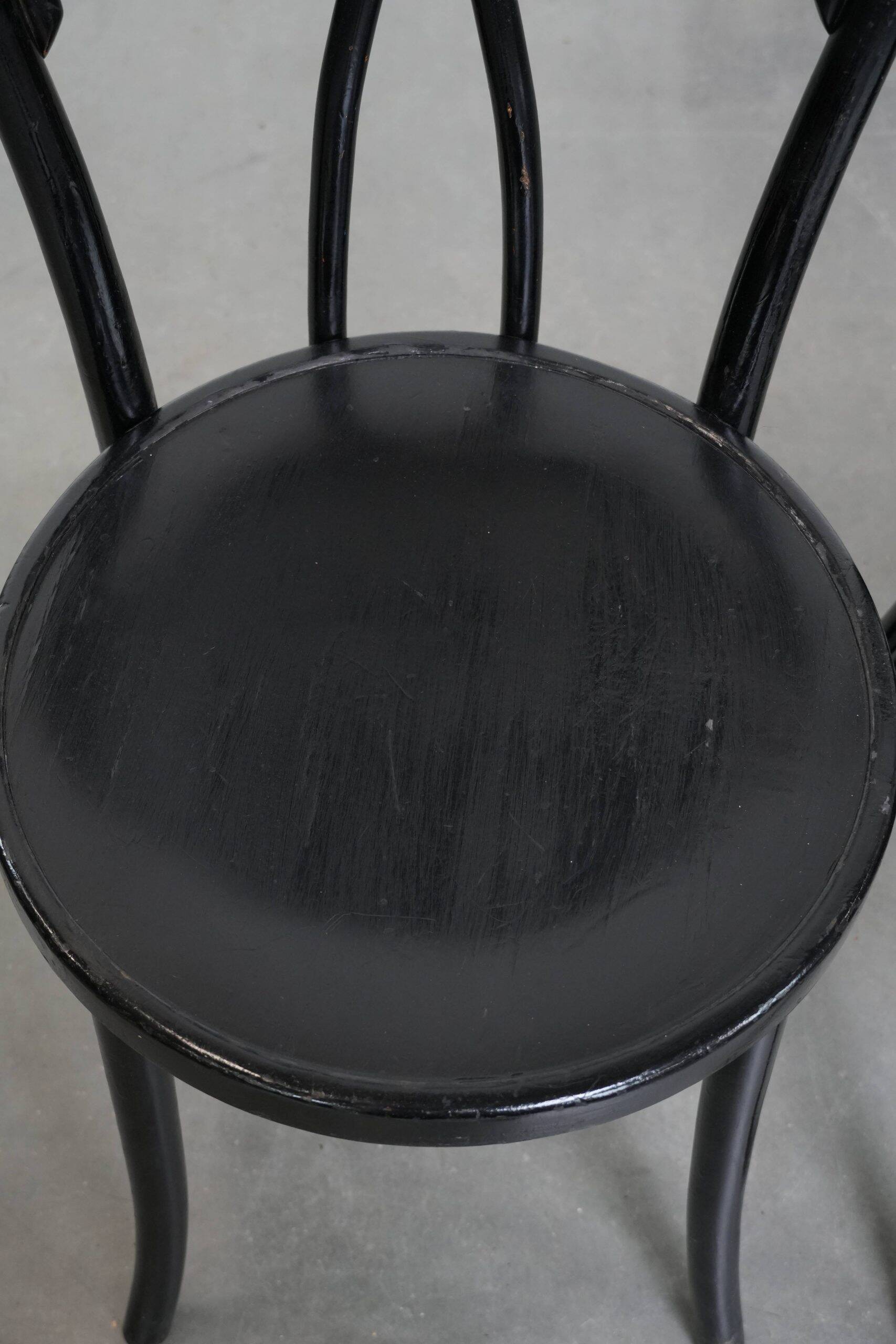 Set of 6 black vintage  bistro chairs with elegant design