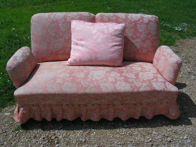 Napoleon III sofa