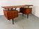 Bureau en teck danois du milieu du siècle attribué à Louis van Teeffelen pour Wébé, années 1950.