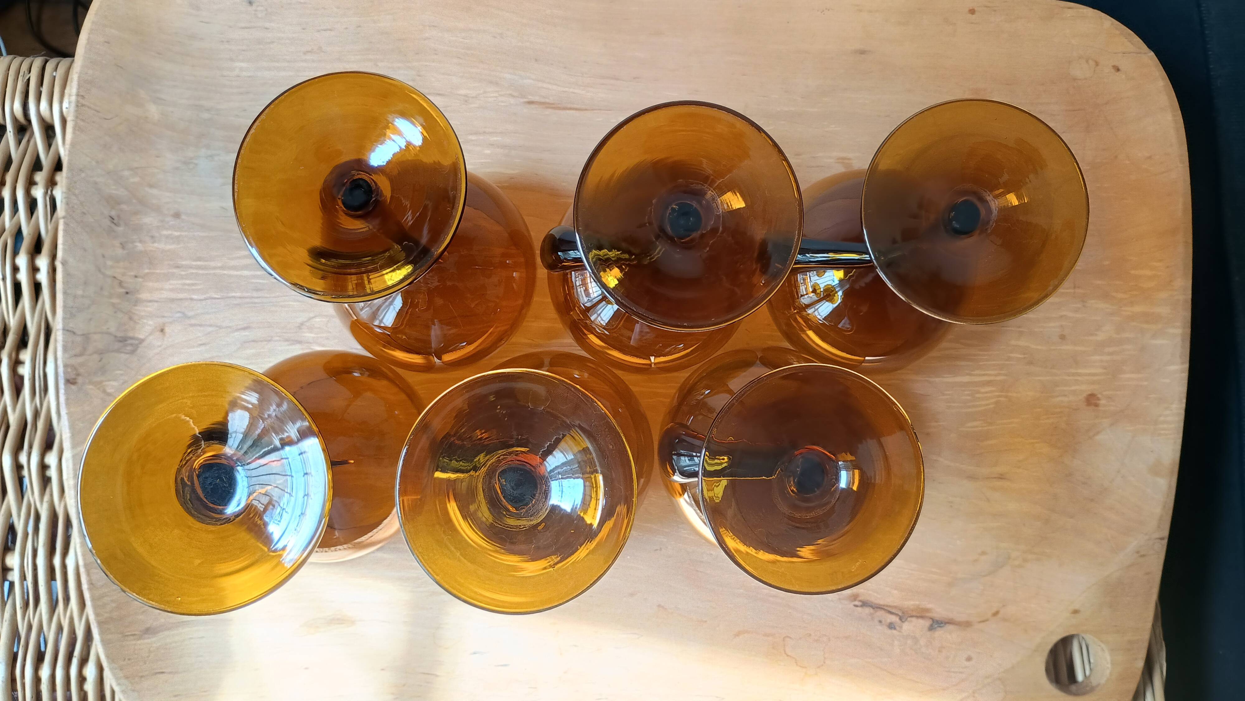 Verres à pieds design vintage