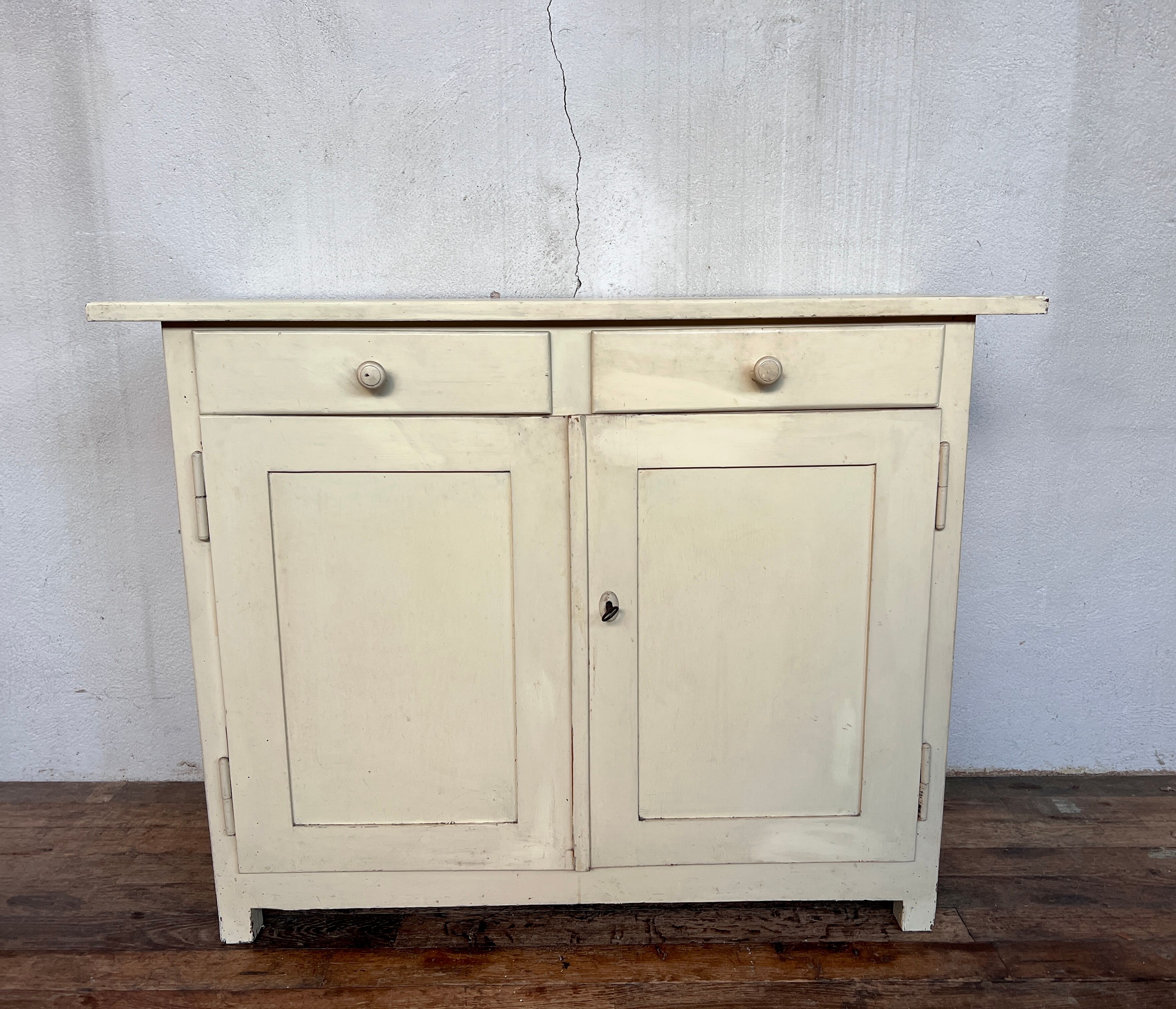 Buffet parisien patine blanche blanc