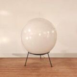 Large plastic sphere globe table lamp – Raak Amsterdam | Vintage design lamp