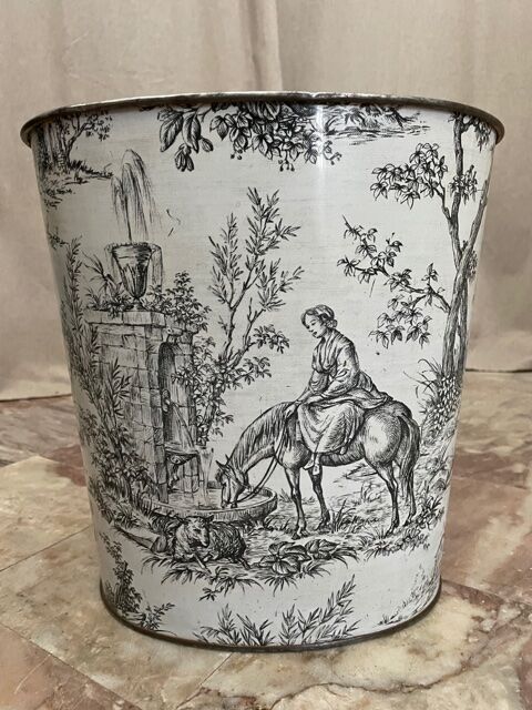 Old paper basket