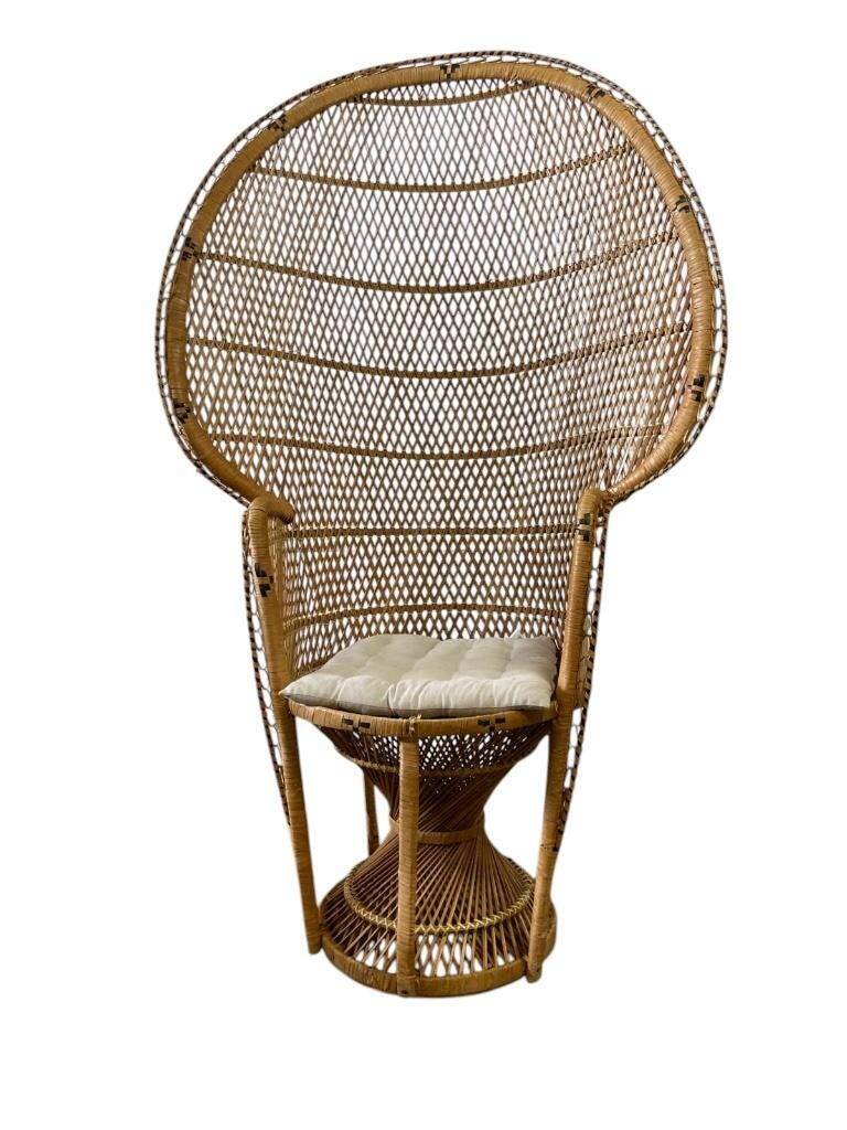 Emmanuelle Vintage Wicker Peacock Lounge Chair