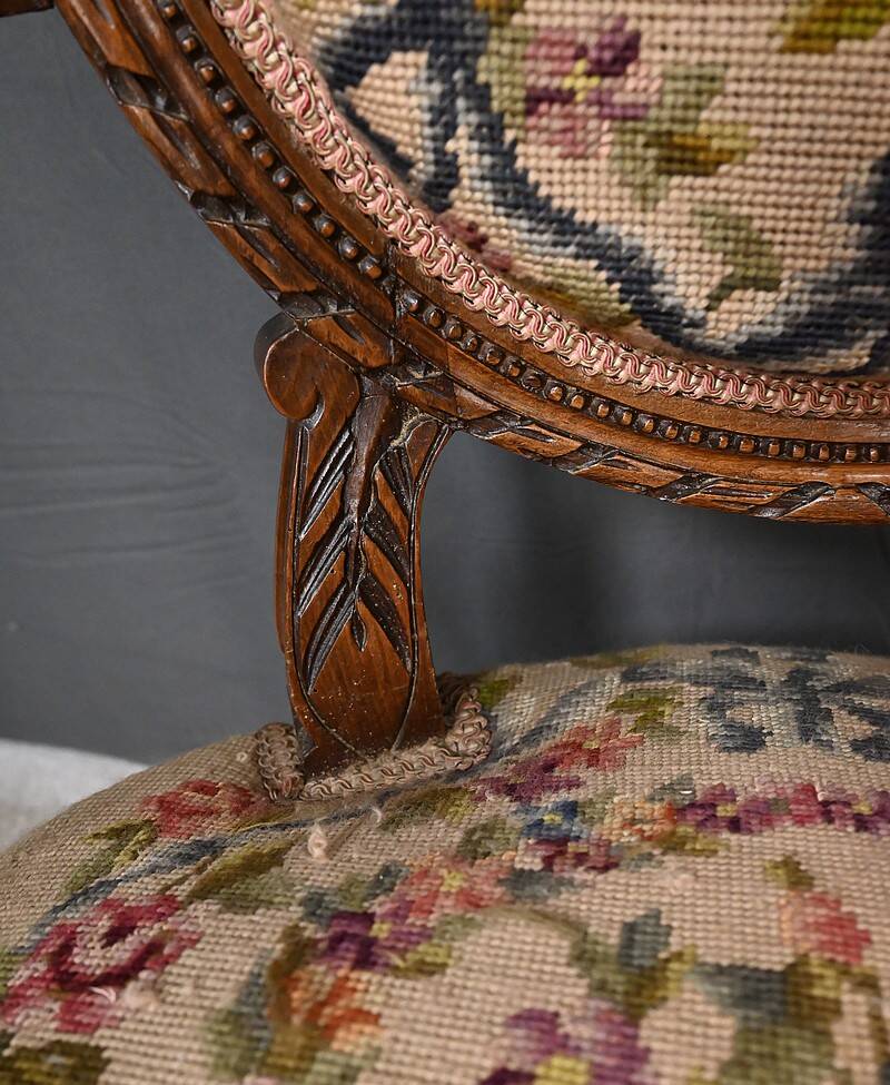 Paire de fauteuils en hêtre, style Louis XVI – début XXe