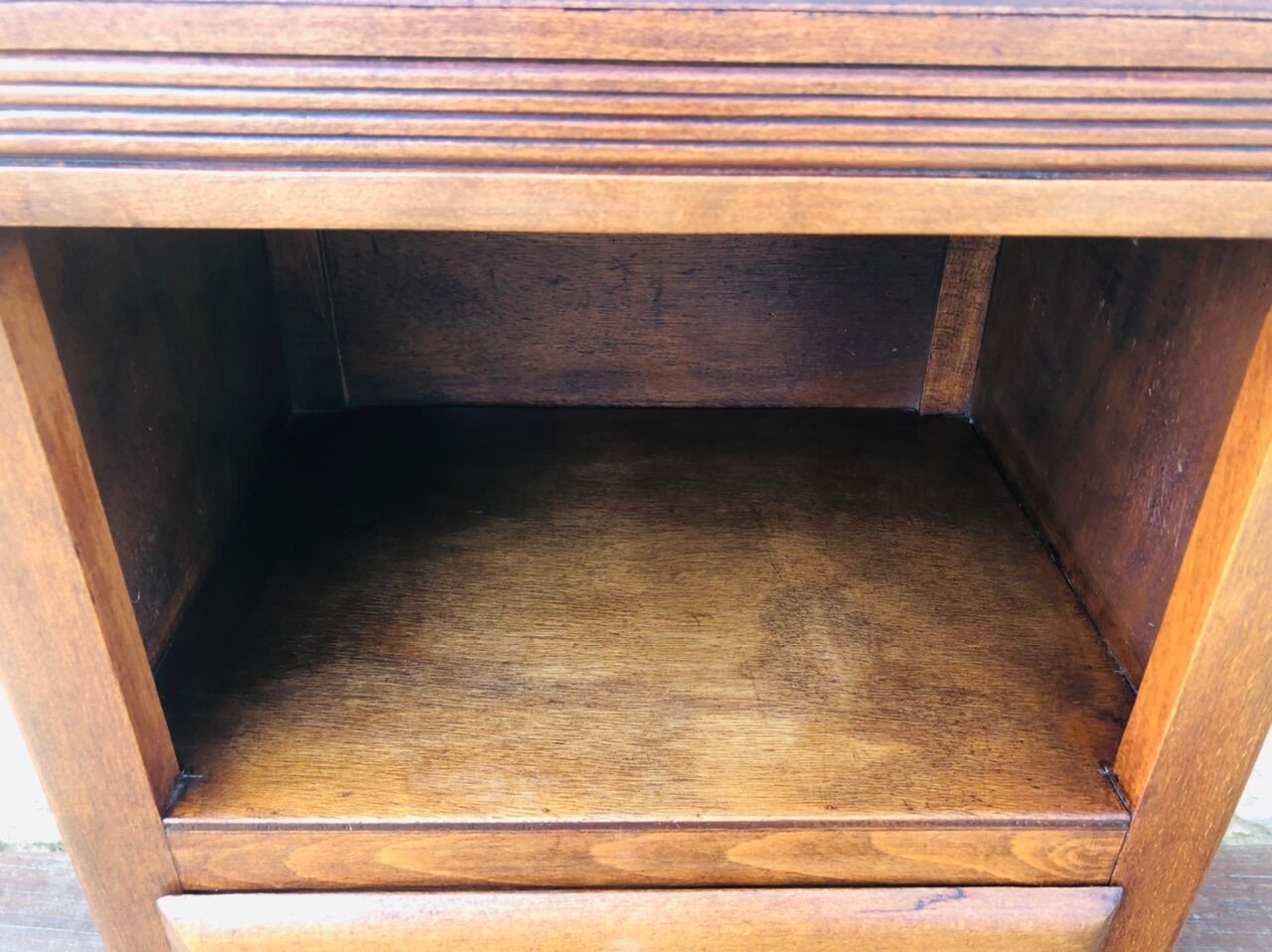 Art Deco bedside, 2 drawers in walnut Circa 40 /50