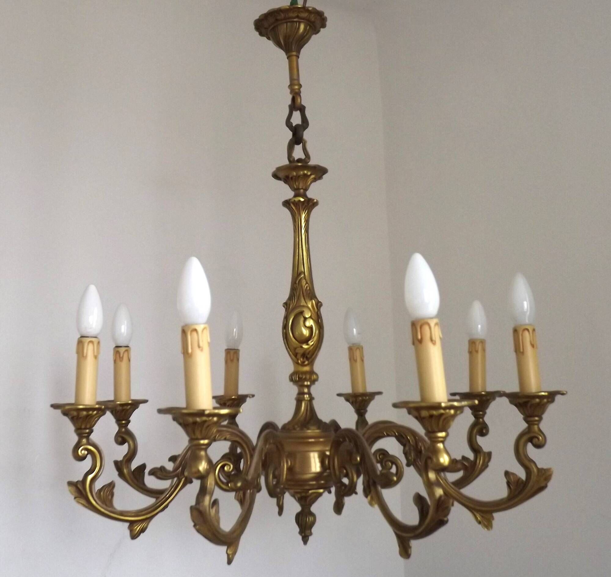 French Antique Traditional Bronze 8 Light Chandelier Acanthus Detail 5566