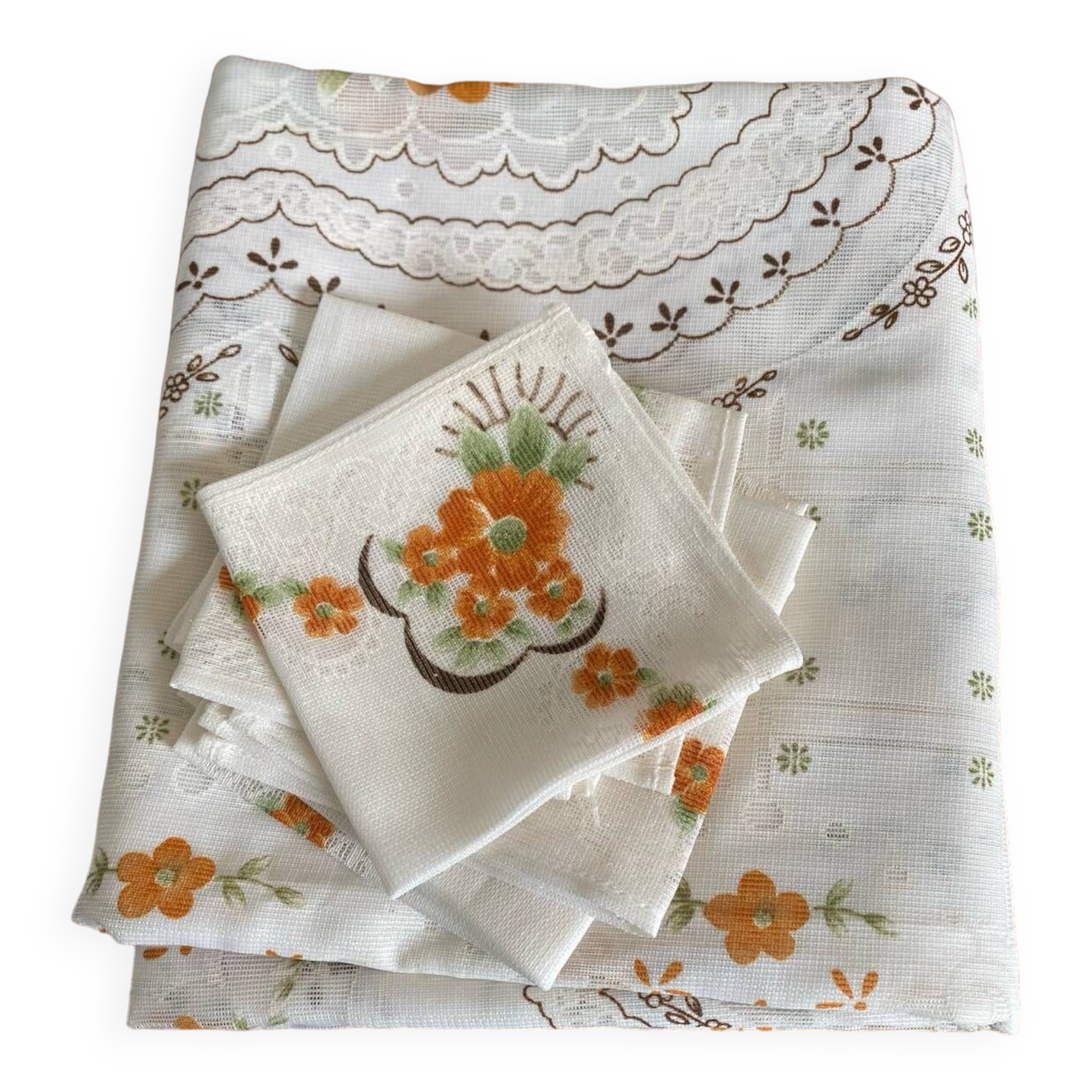 Vintage tablecloth and 6 napkins