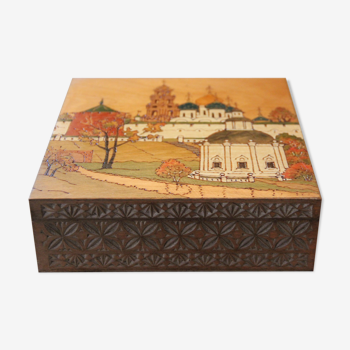 Hand-painted engraved and painted wooden box, seen from Moscow