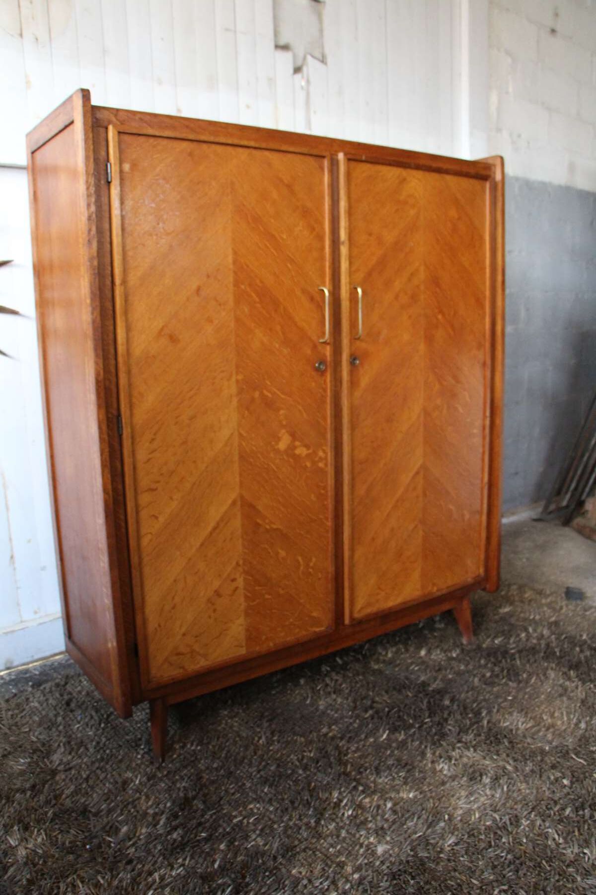 Compass legs vintage wardrobe