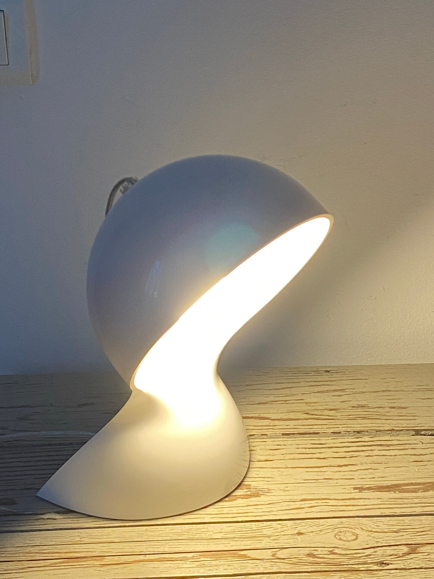 Dalu lamp by Artemide