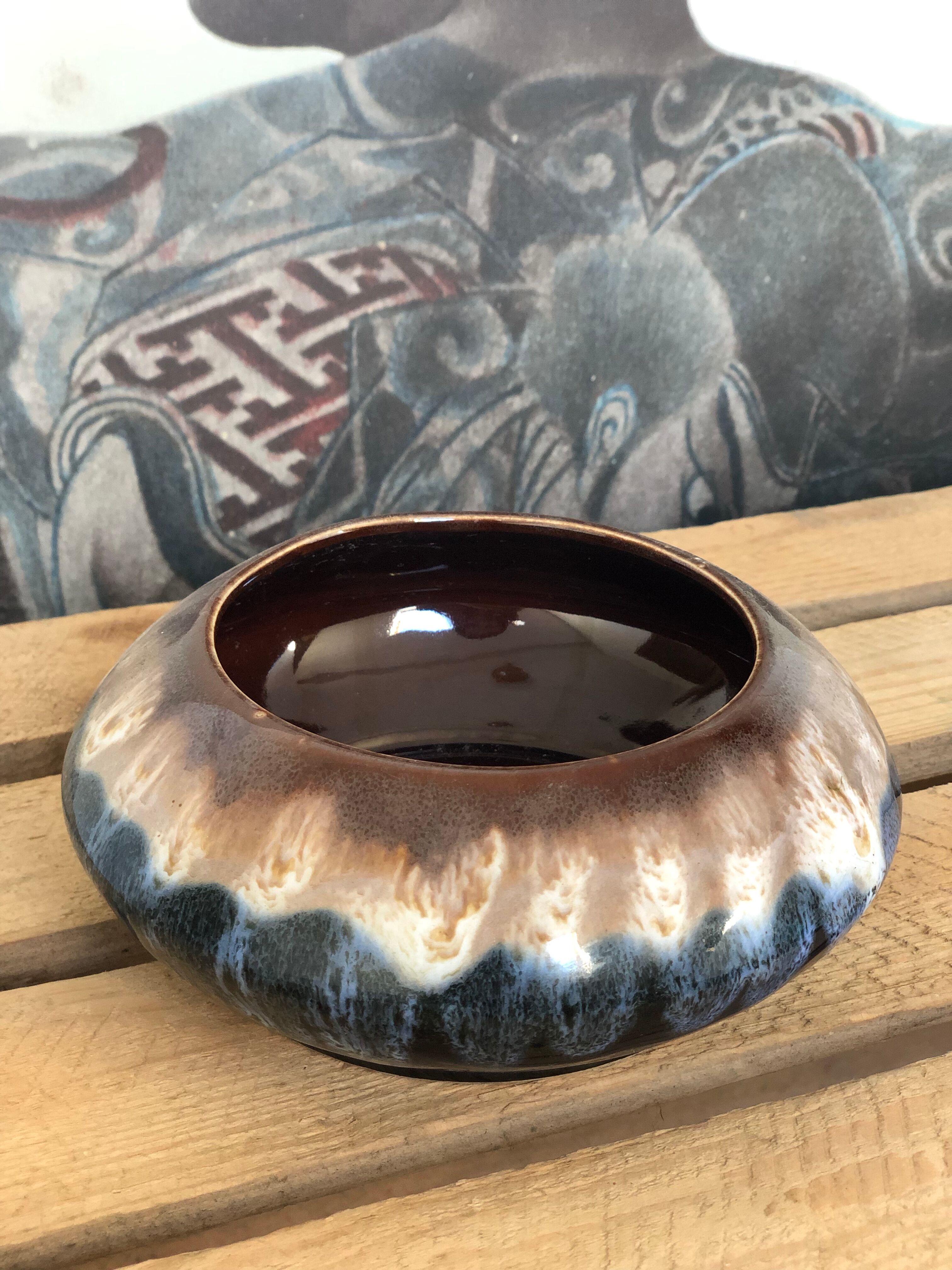 Stoneware trinket bowl