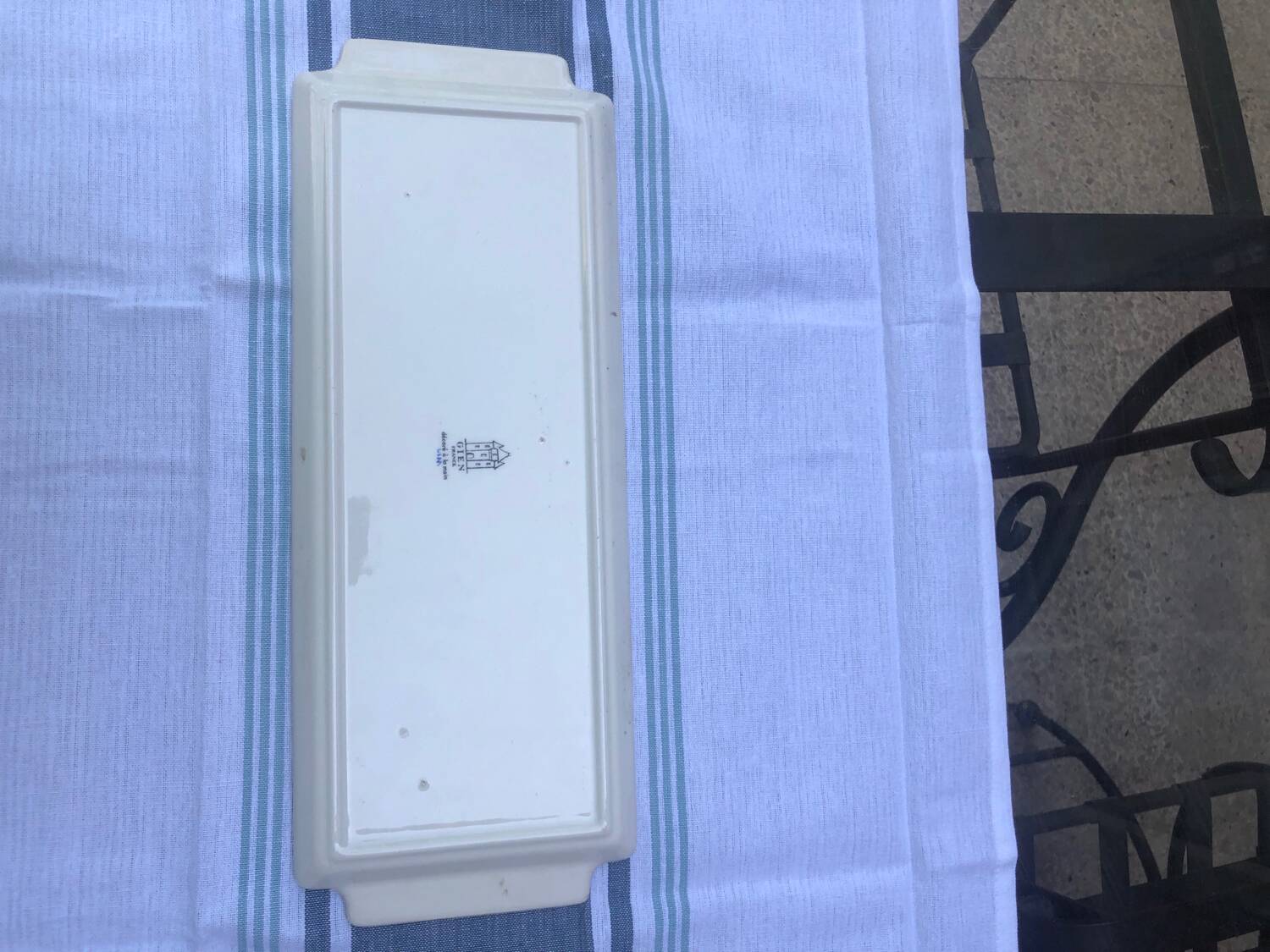 Earthenware cake dish gien