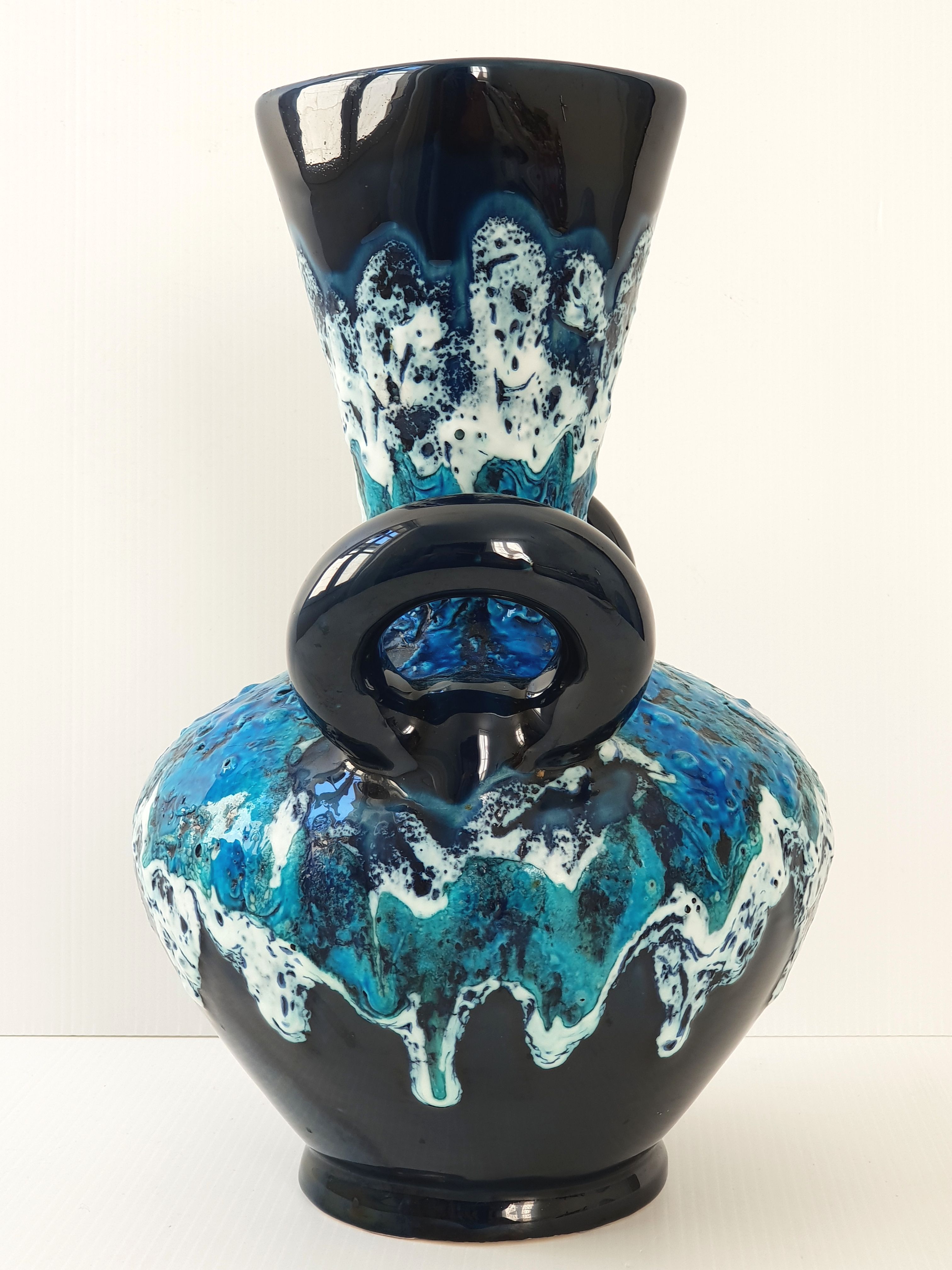Vintage 1960 vase