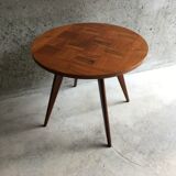 Round coffee table