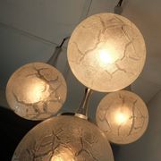 Suspension en verre et chrome à 4 lumières de style mid-century moderne, lumière en cascade des années 1970.