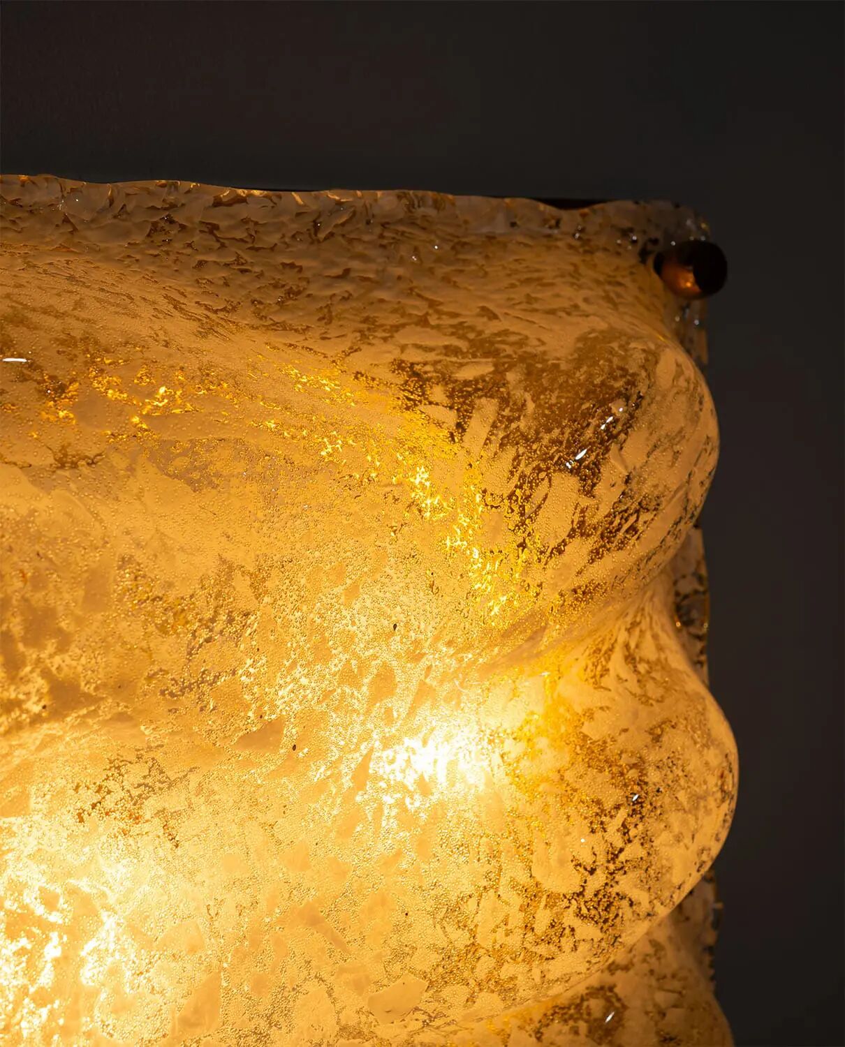 Sculptural Murano ice glass wall lamp, Italy 1970