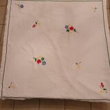 Nappe brodée